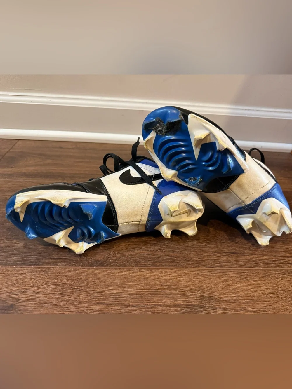 Nike Black Blue White Low-Top Football Cleats